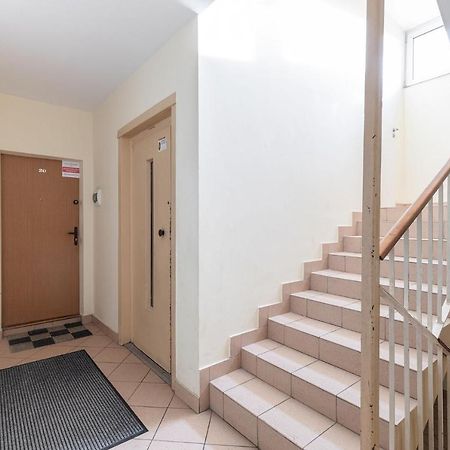 Room, Pirenejska 20 Cozy Rooms Warsawa Bagian luar foto