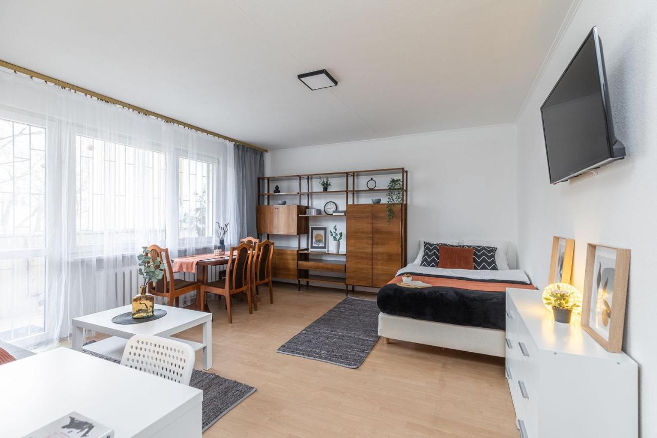 Room, Pirenejska 20 Cozy Rooms Warsawa Bagian luar foto