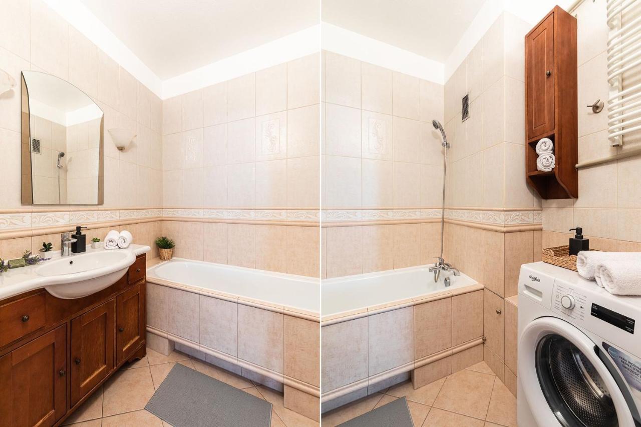 Room, Pirenejska 20 Cozy Rooms Warsawa Bagian luar foto